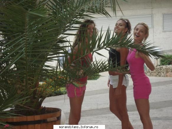 Galerie foto... - fetele...:D Anda, Elena si Oana :P - � MoRanDi Dancers �