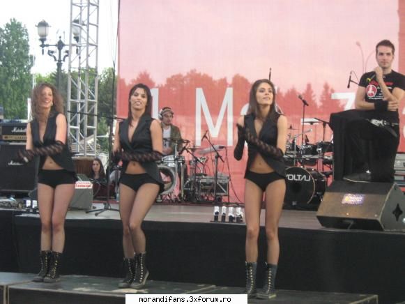Galerie foto... - anda silvia si elena:X - � MoRanDi Dancers �
