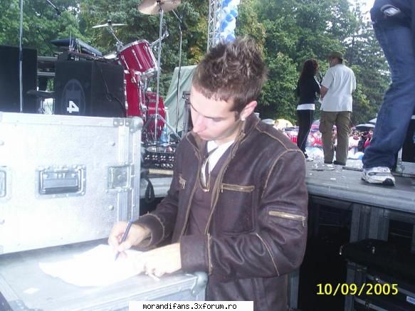 Pics with Randi [ Andrei ] - ce de autografe - � Andrei R. T. �