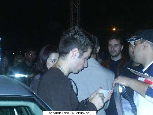 Pics with Randi [ Andrei ] - ce de autografe - � Andrei R. T. �