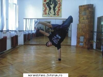 Simplu - eeel...laur adica omu negru... :X:X:X - � Other Bands �