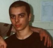Simplu - laur in tinerete..la vreo...:-? 18 ani..cam asa - � Other Bands �